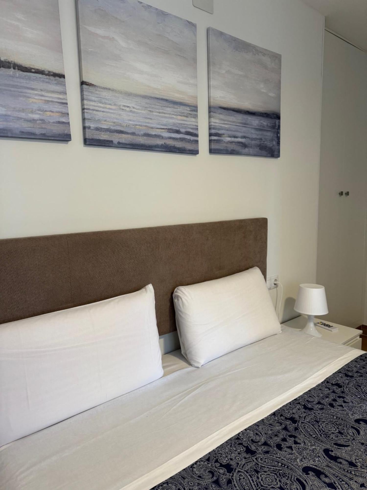 Mediterranean Malagueta Suite Málaga Esterno foto