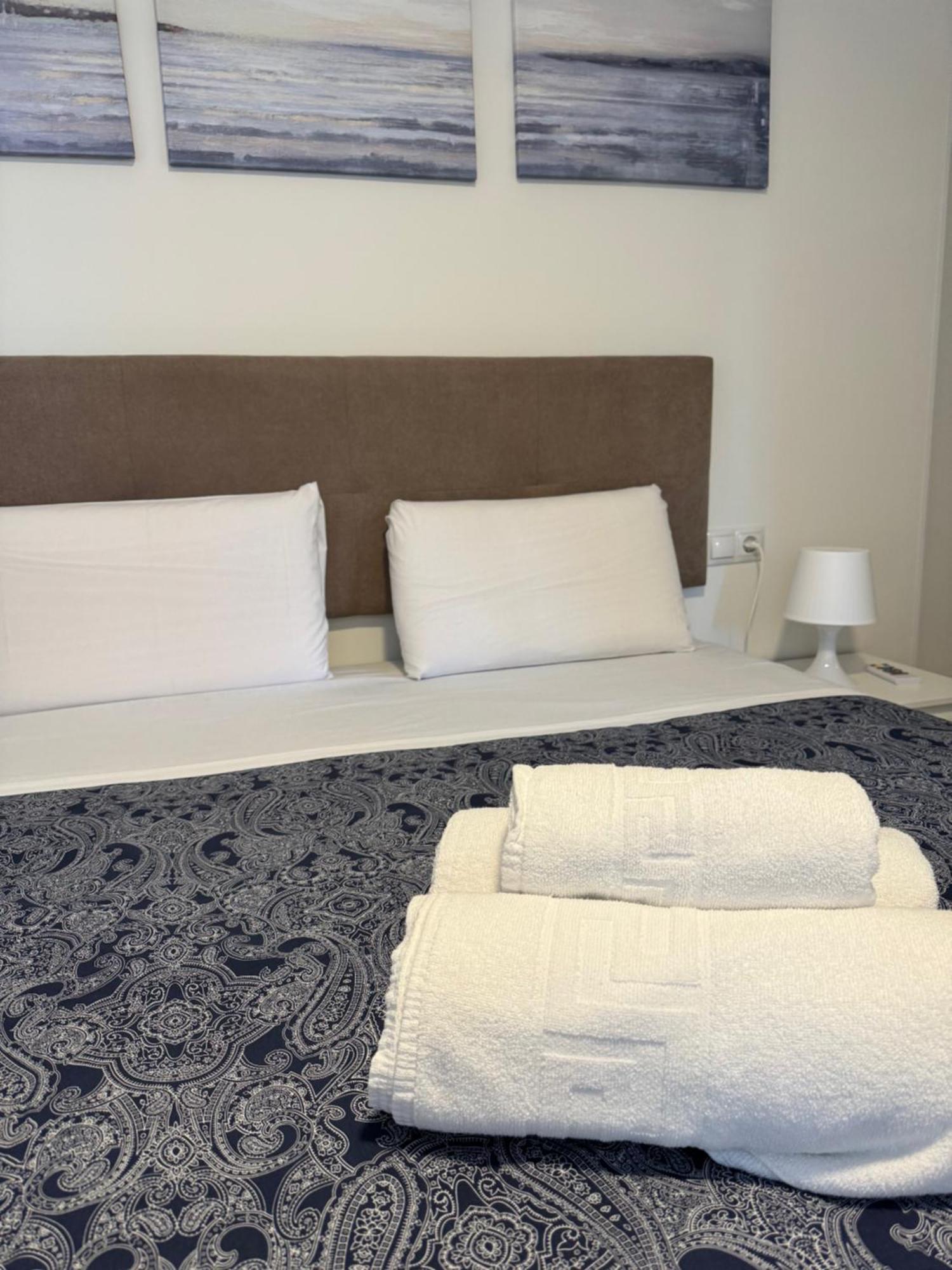 Mediterranean Malagueta Suite Málaga Esterno foto